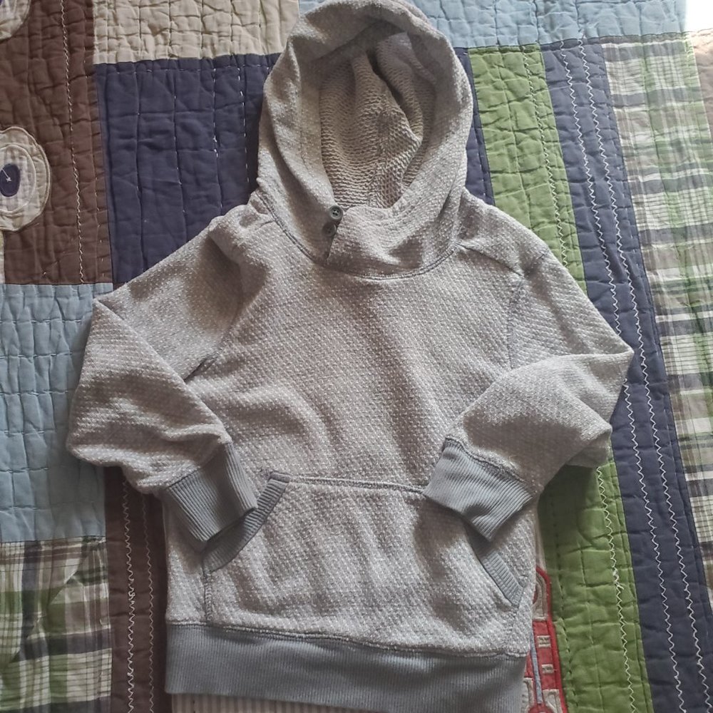 Old Navy pullover - Picture 2 of 2
